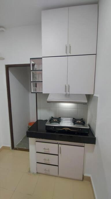 Jays Apartment - Colombo 02 At The Heart Of Convenience Εξωτερικό φωτογραφία